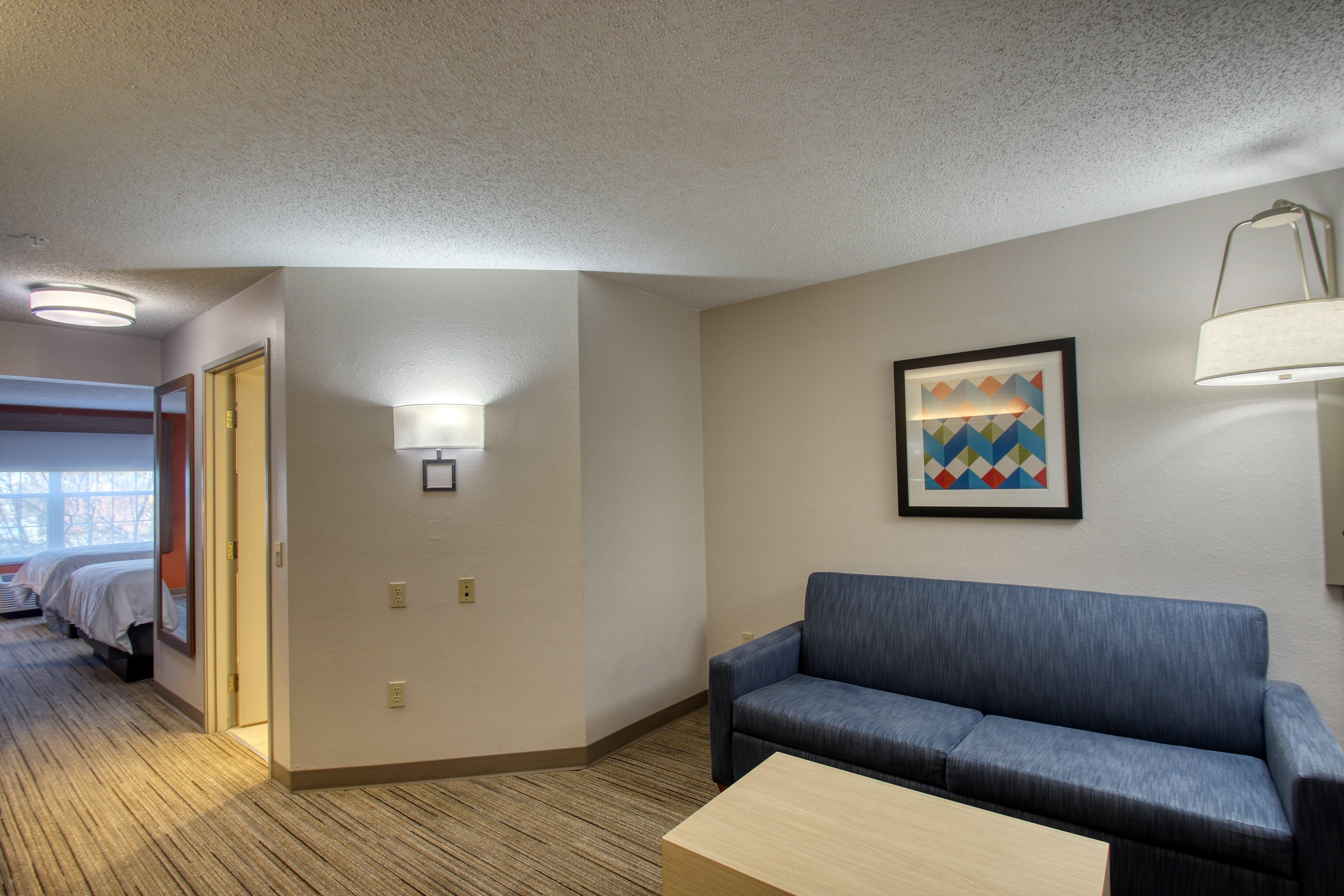 Holiday Inn Express Hotel & Suites Oshkosh - State Route 41 By Ihg Ngoại thất bức ảnh