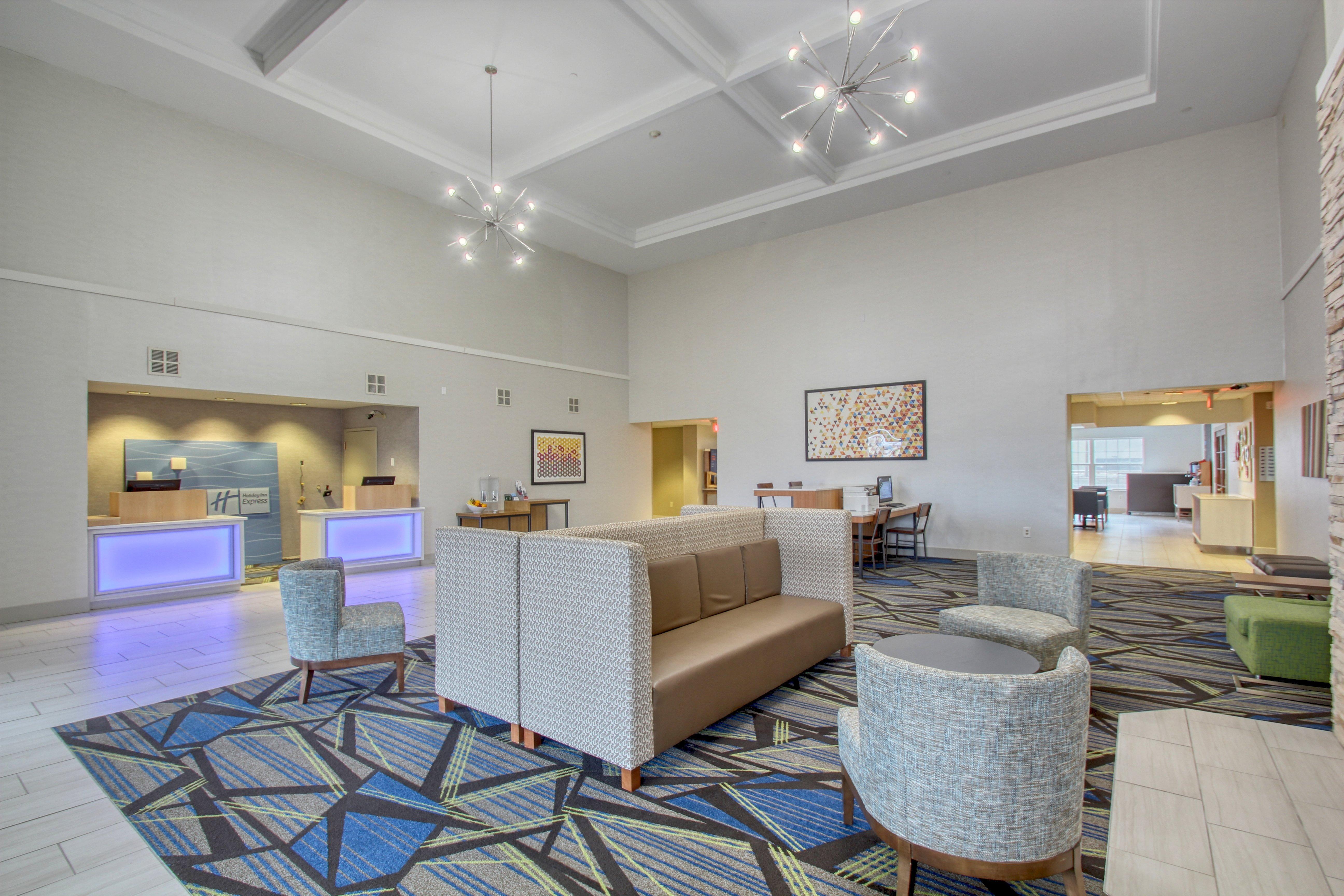 Holiday Inn Express Hotel & Suites Oshkosh - State Route 41 By Ihg Ngoại thất bức ảnh