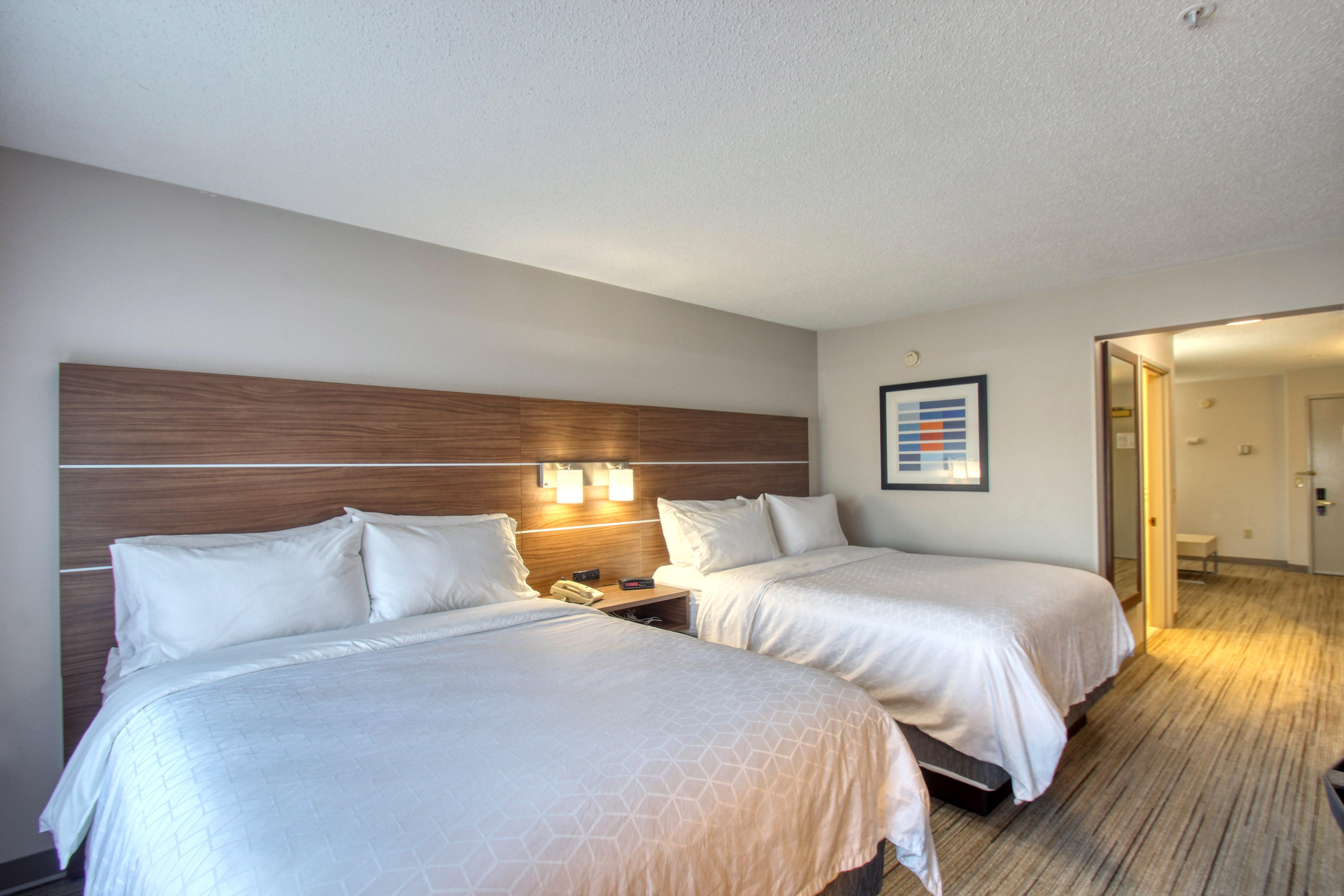 Holiday Inn Express Hotel & Suites Oshkosh - State Route 41 By Ihg Ngoại thất bức ảnh