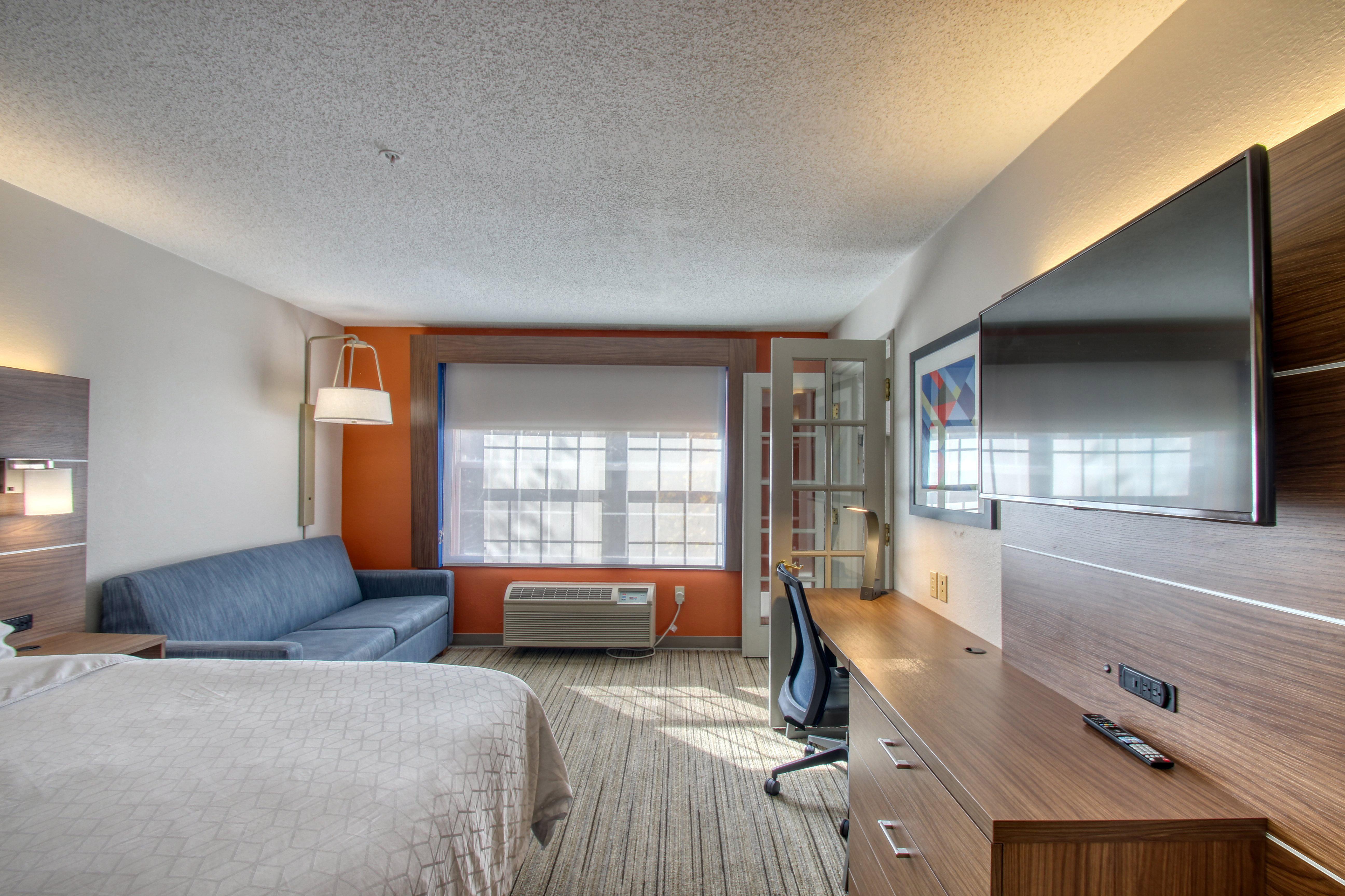 Holiday Inn Express Hotel & Suites Oshkosh - State Route 41 By Ihg Ngoại thất bức ảnh
