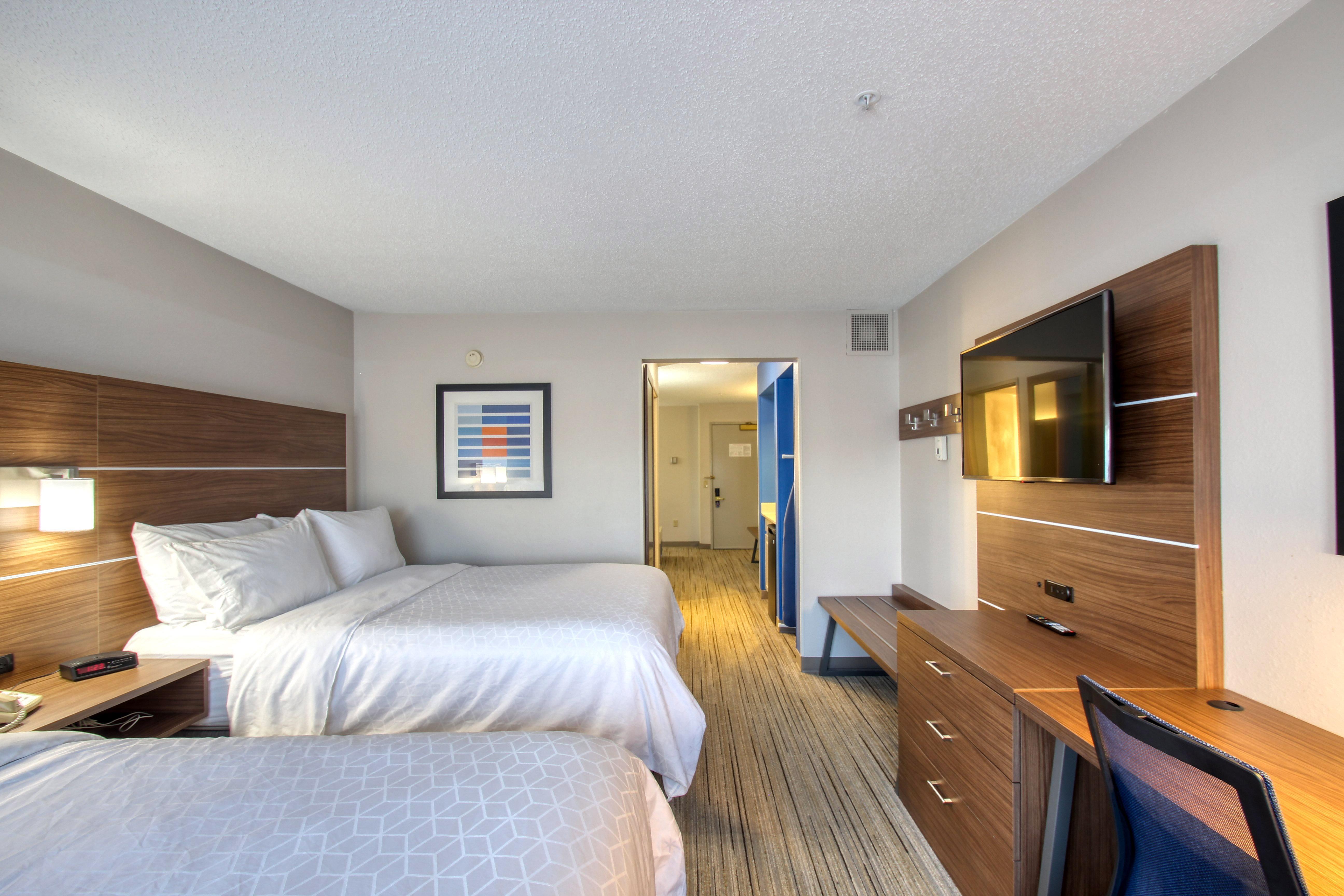 Holiday Inn Express Hotel & Suites Oshkosh - State Route 41 By Ihg Ngoại thất bức ảnh