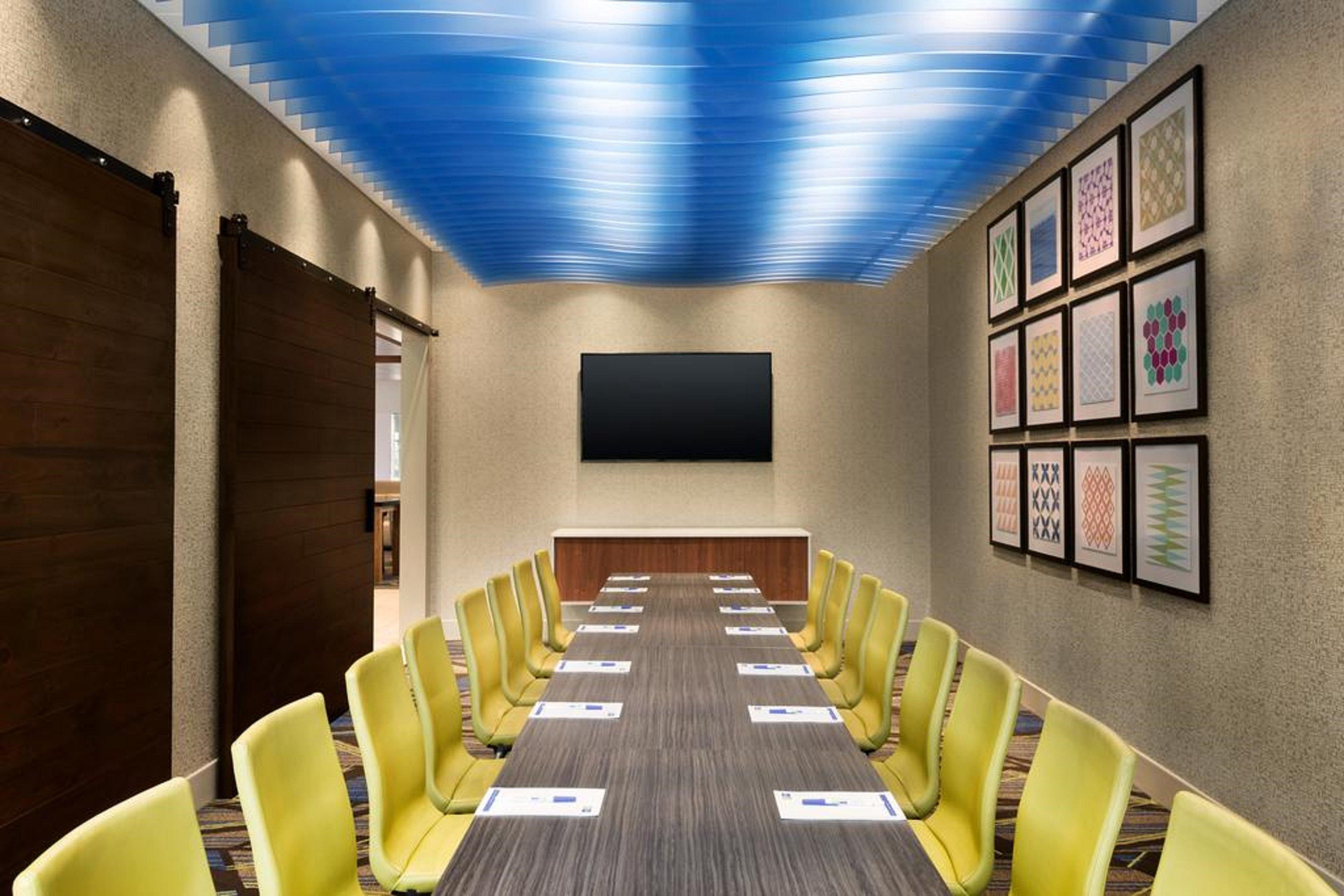 Holiday Inn Express Hotel & Suites Oshkosh - State Route 41 By Ihg Ngoại thất bức ảnh
