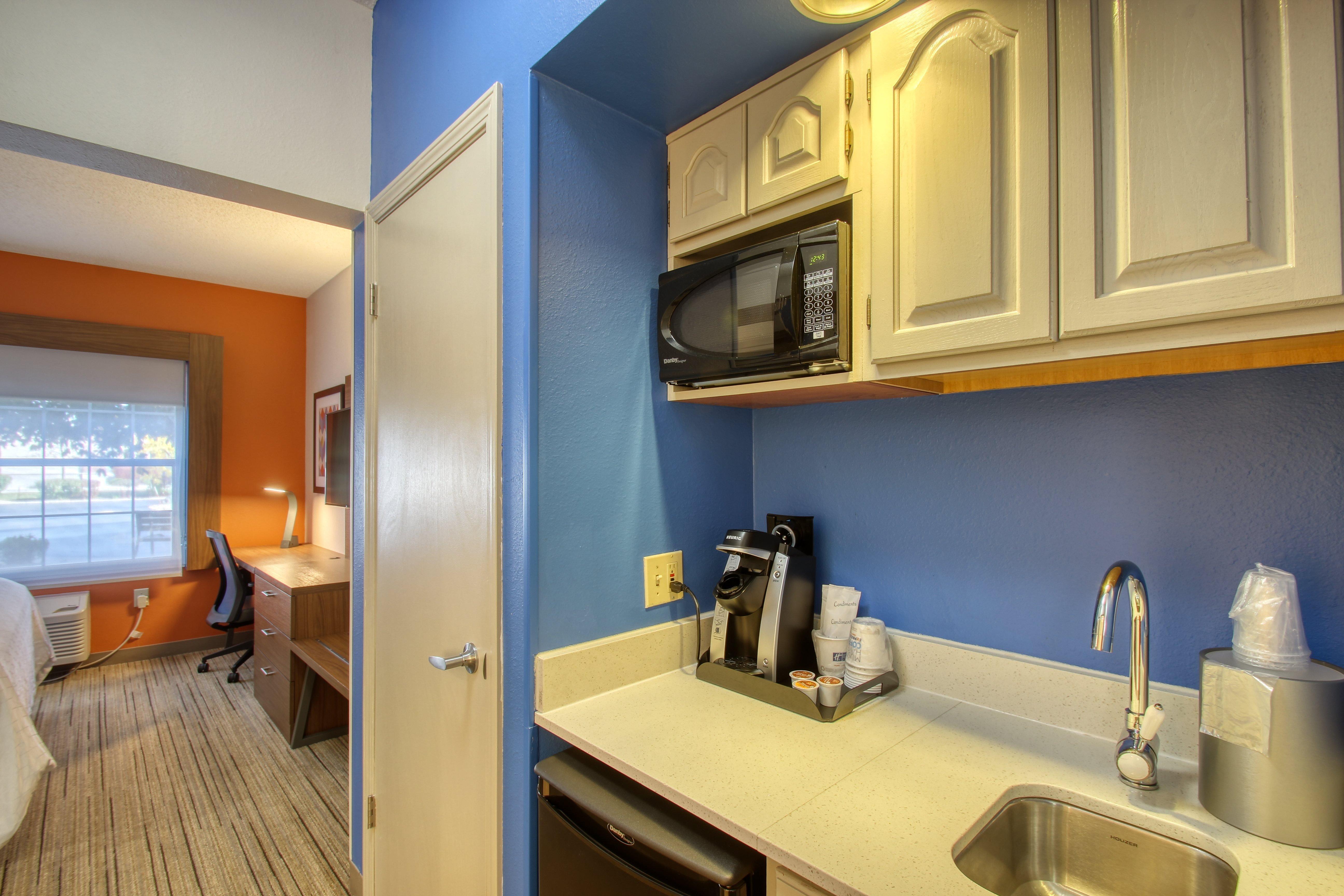 Holiday Inn Express Hotel & Suites Oshkosh - State Route 41 By Ihg Ngoại thất bức ảnh