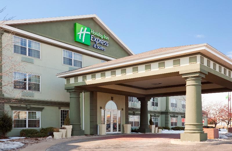 Holiday Inn Express Hotel & Suites Oshkosh - State Route 41 By Ihg Ngoại thất bức ảnh